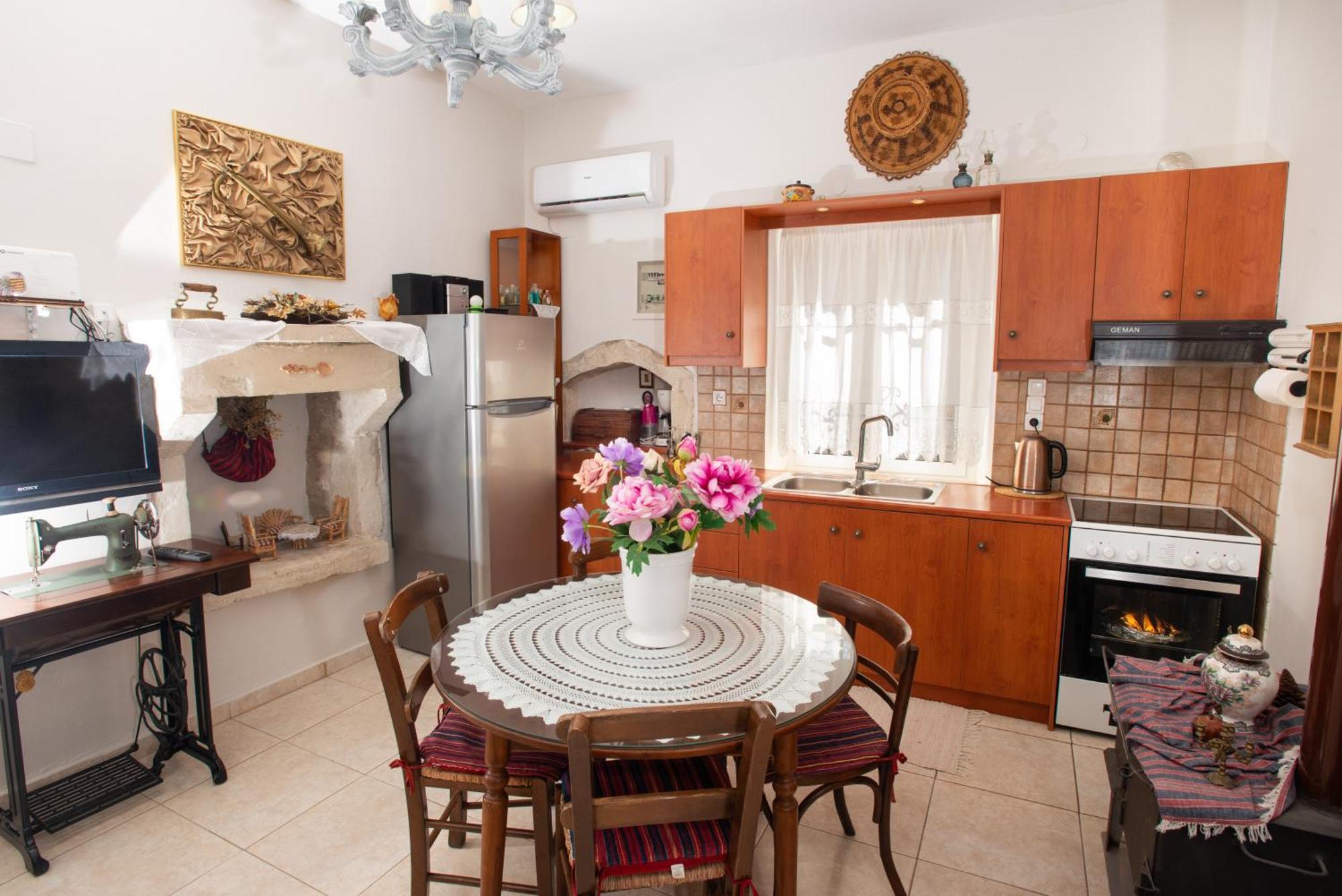 Eirini'S Traditional House Lístaros Esterno foto